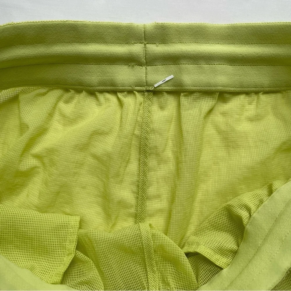 Lululemon Clear Intention Short Size 6